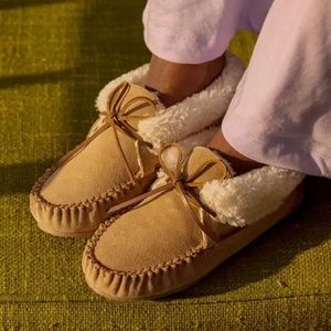 tan moccasin